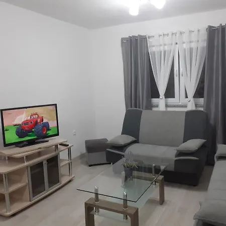 Dalal - With Access To River Apartamento Bihać