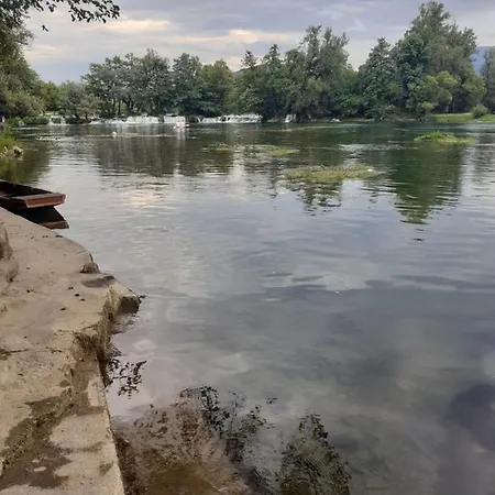 Dalal - With Access To River Apartman