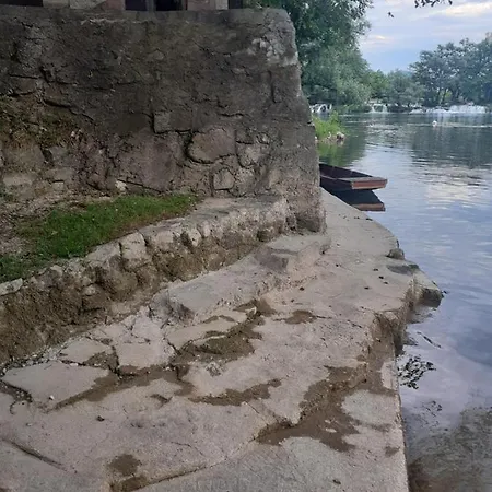 Dalal - With Access To River Apartman *